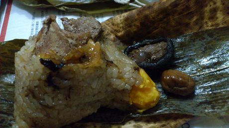 專營肉粽、油粿、肉圓批發的佳興粿行