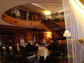 ＜宜蘭美食＞宜蘭伯斯飯店-茶水巴黎牛排西餐廳